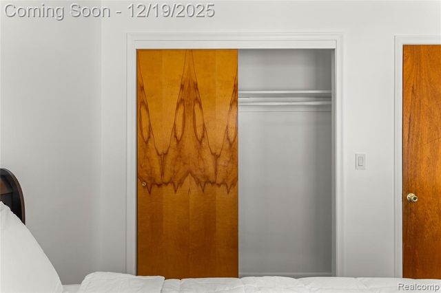 7154 Plainfield Street, Dearborn Heights, MI 48127