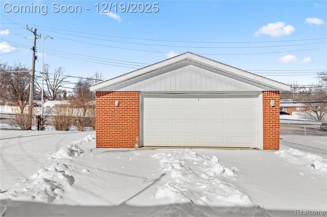 7154 Plainfield Street, Dearborn Heights, MI 48127