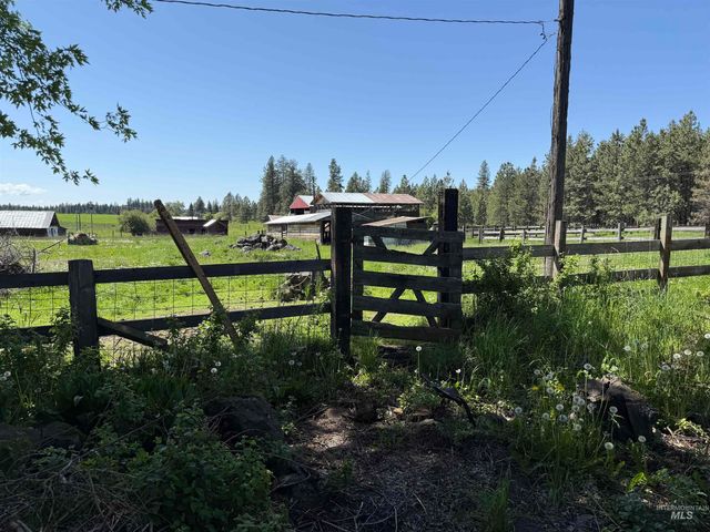 5656 Three Mile Road, Weippe, ID 83553