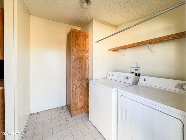 2410 N SIOUX Drive, Chino Valley, AZ 86323