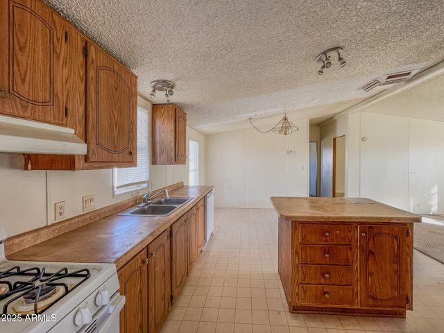 2410 N SIOUX Drive, Chino Valley, AZ 86323