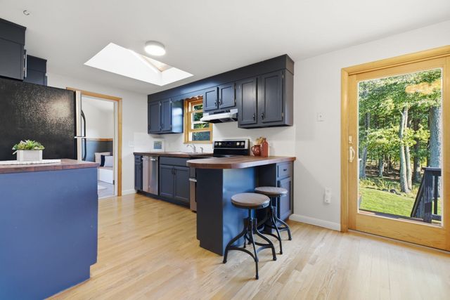 53 Skilton Lane, Burlington, MA 01803