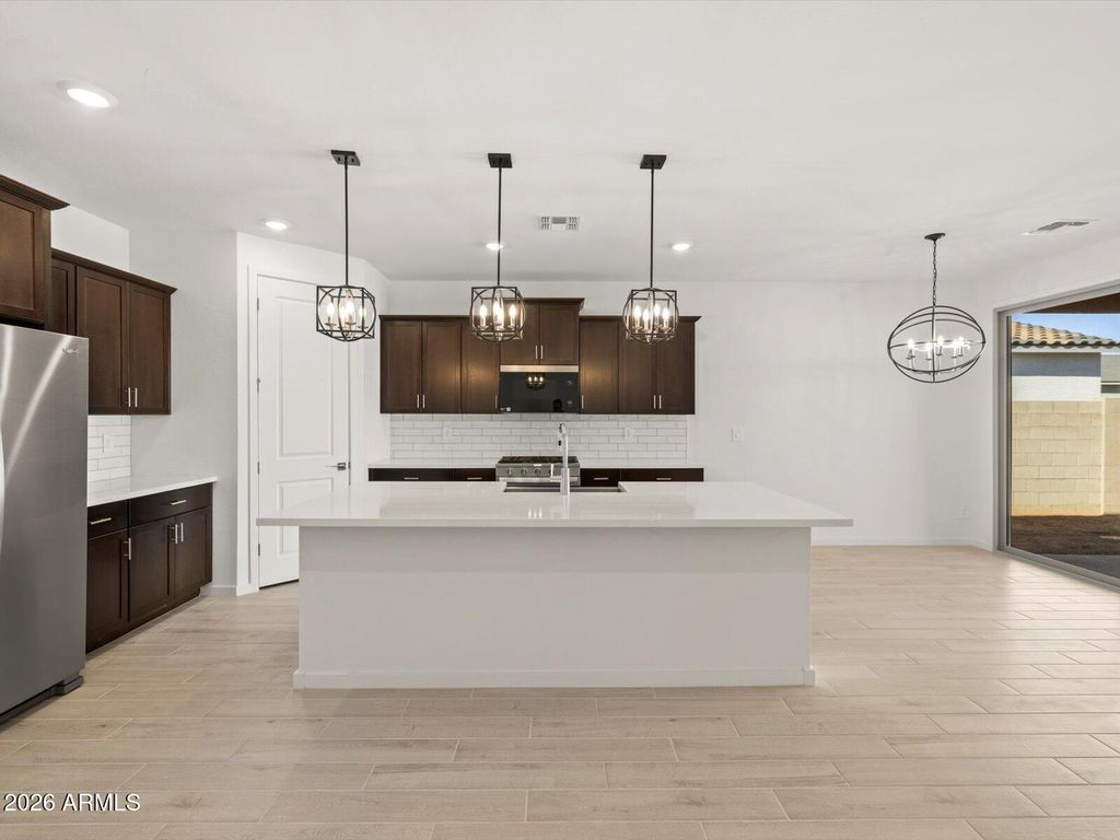 15650 W HONEYSUCKLE Drive, Surprise, AZ 85387 — photo 5