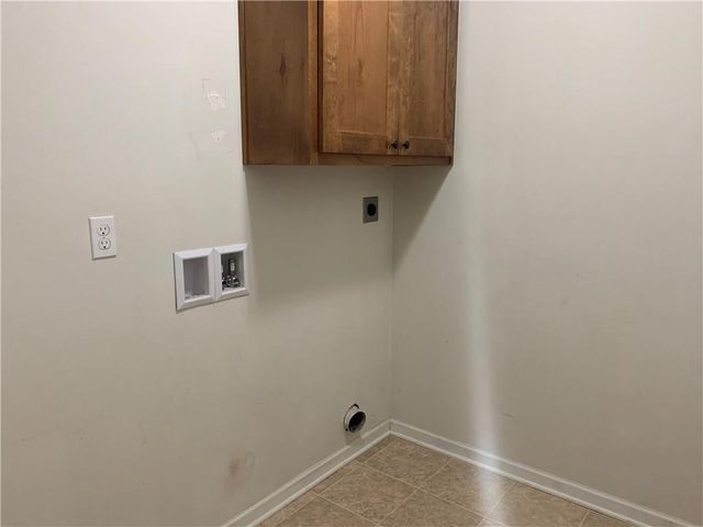1311 Country Club Drive, Pleasant Hill, MO 64080