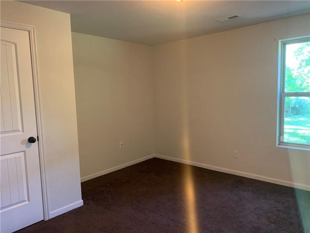 1311 Country Club Drive, Pleasant Hill, MO 64080
