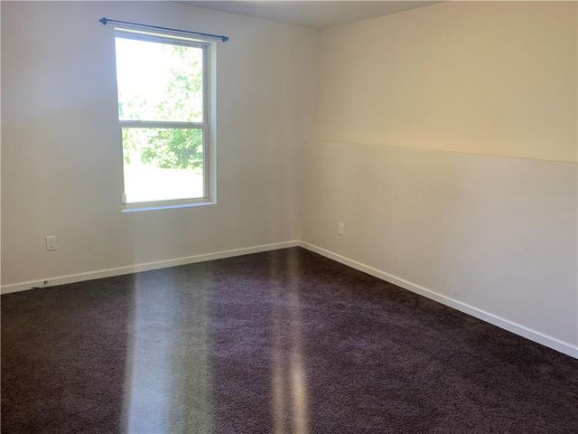 1311 Country Club Drive, Pleasant Hill, MO 64080