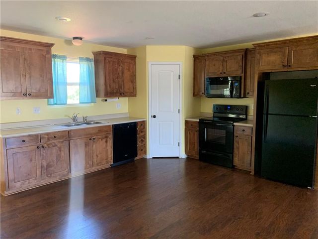1311 Country Club Drive, Pleasant Hill, MO 64080