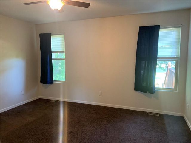 1311 Country Club Drive, Pleasant Hill, MO 64080