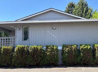 21623 30th Avenue S, Des Moines, WA 98198