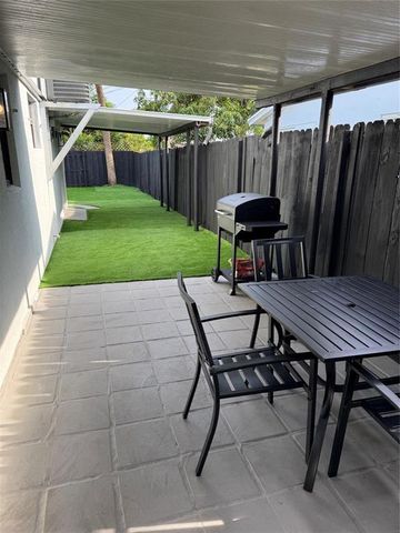 520 NE 58th Street B, Oakland Park, FL 33334
