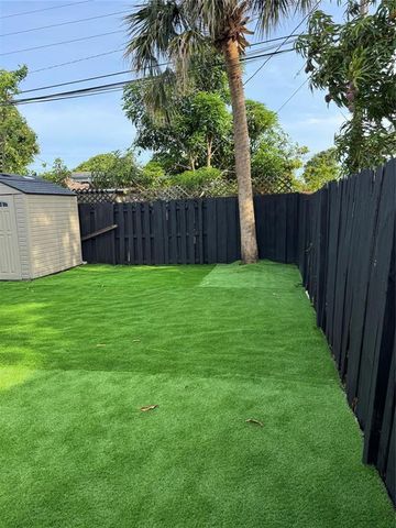 520 NE 58th Street B, Oakland Park, FL 33334