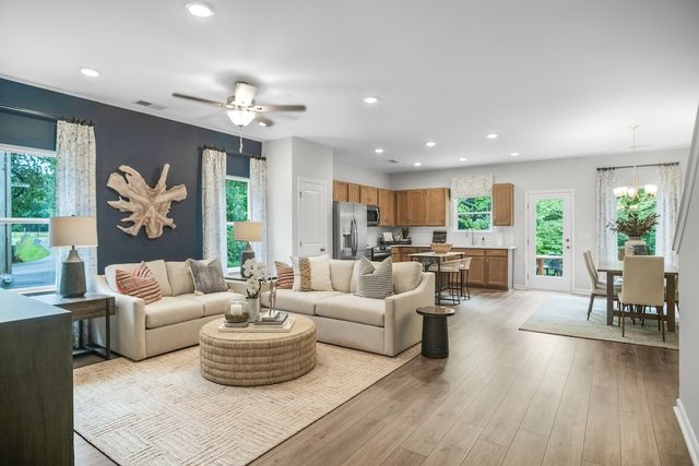 147 Ironhorse Way, Dickson, TN 37055