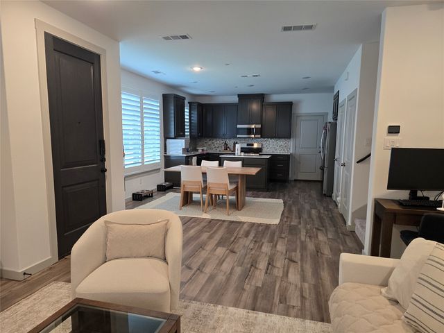 681 Vista Oaks Road, Lewisville, TX 75067