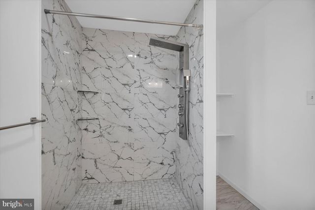 215 HAMPSHIRE DR, Deptford, NJ 08096