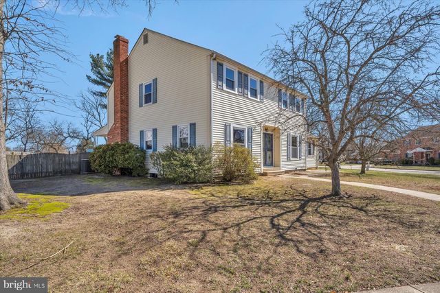 215 HAMPSHIRE DR, Deptford, NJ 08096