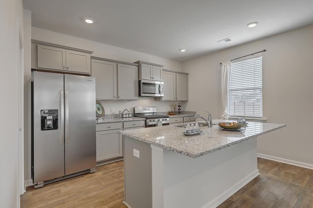 104 Akeley Lane, Summerville, SC 29483