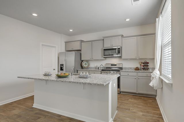 104 Akeley Lane, Summerville, SC 29483