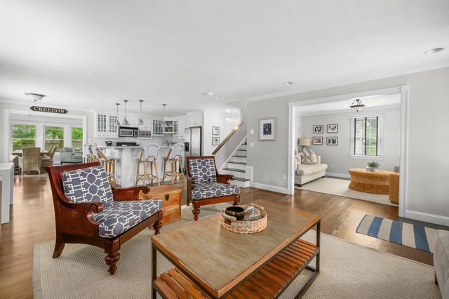 10 Abbey Gate Road, Cotuit, MA 02635
