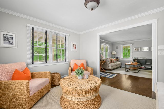 10 Abbey Gate Road, Cotuit, MA 02635