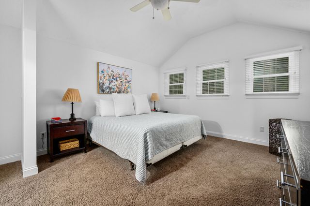 10 Abbey Gate Road, Cotuit, MA 02635