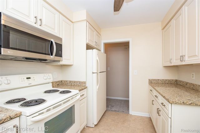 1919 Fern Street, Royal Oak, MI 48073