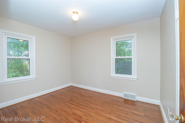 1919 Fern Street, Royal Oak, MI 48073