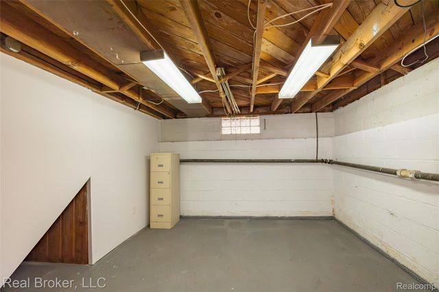 1919 Fern Street, Royal Oak, MI 48073