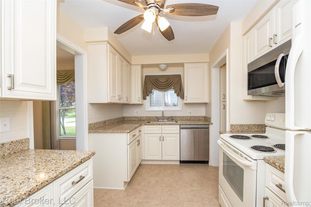 1919 Fern Street, Royal Oak, MI 48073
