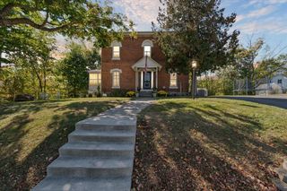 206 Ann Arbor Street, Manchester Vlg, MI 48158