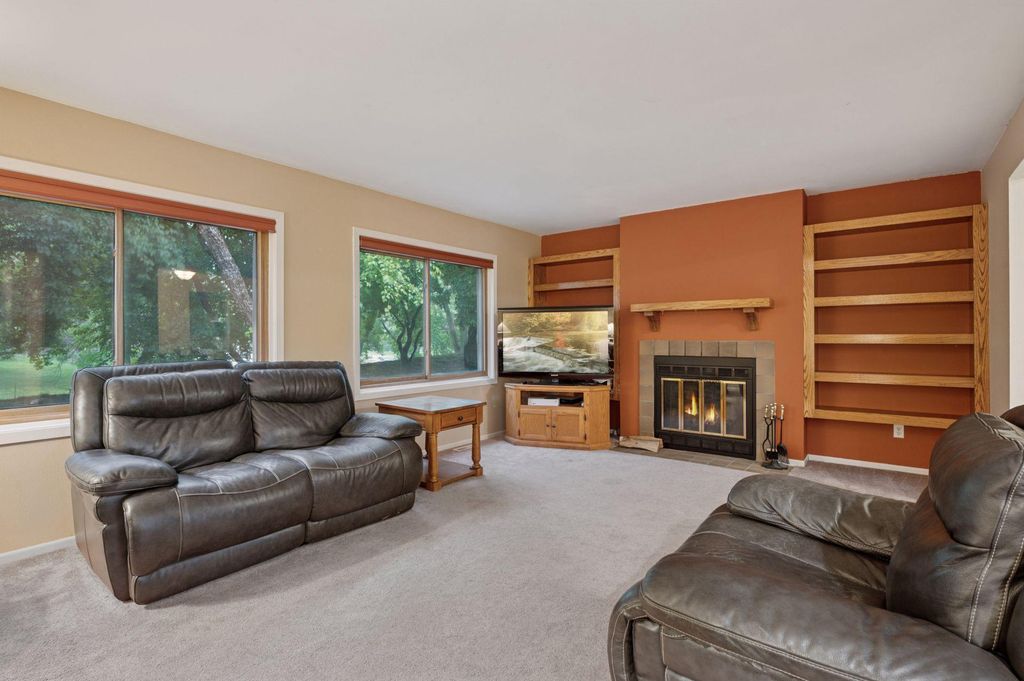 1603 Raindrop Drive, Eagan, MN 55121 — photo 2