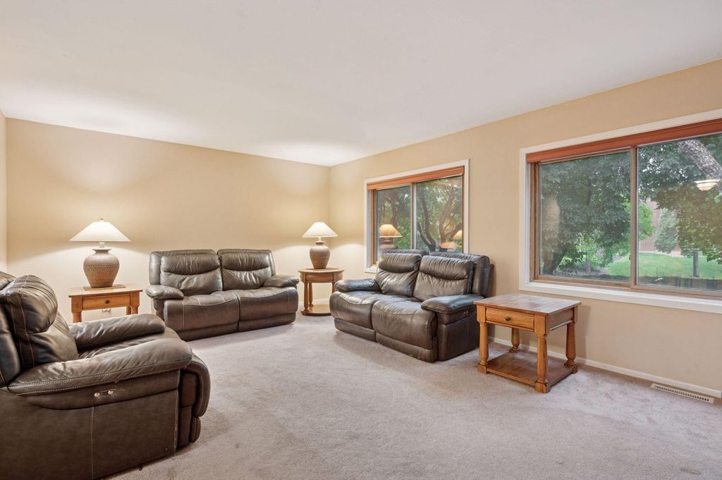 1603 Raindrop Drive, Eagan, MN 55121 — photo 3