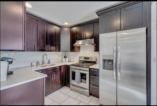 556 N 12 Street, New Hyde Park, NY 11040
