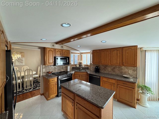 48583 Tilch Road, Macomb Township, MI 48044