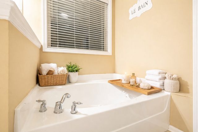 1061 Avery Trace Cir, Hendersonville, TN 37075