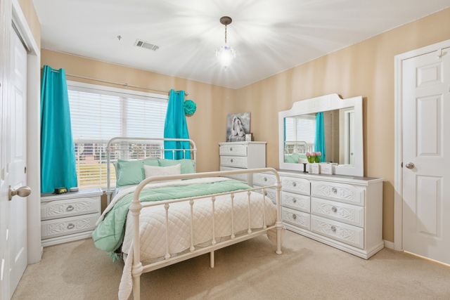 1061 Avery Trace Cir, Hendersonville, TN 37075