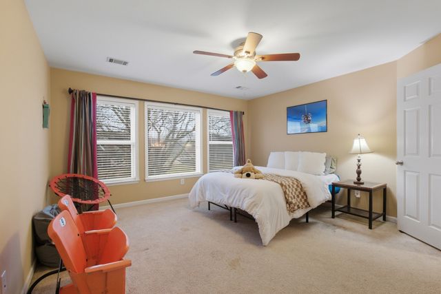 1061 Avery Trace Cir, Hendersonville, TN 37075