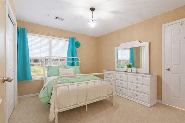 1061 Avery Trace Cir, Hendersonville, TN 37075