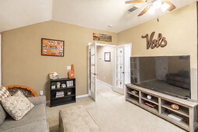 1061 Avery Trace Cir, Hendersonville, TN 37075