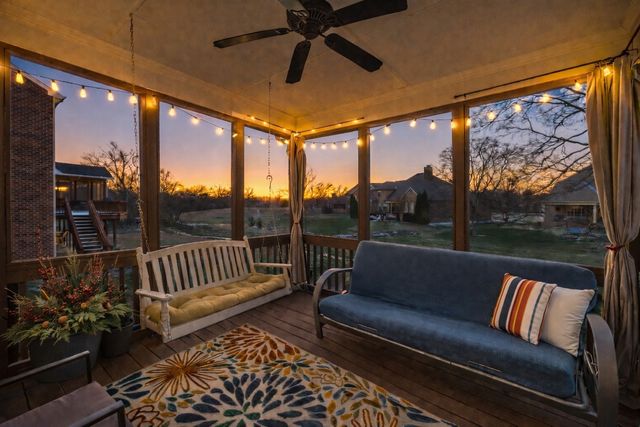 1061 Avery Trace Cir, Hendersonville, TN 37075