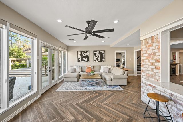 11726 Knobcrest Drive, Houston, TX 77070