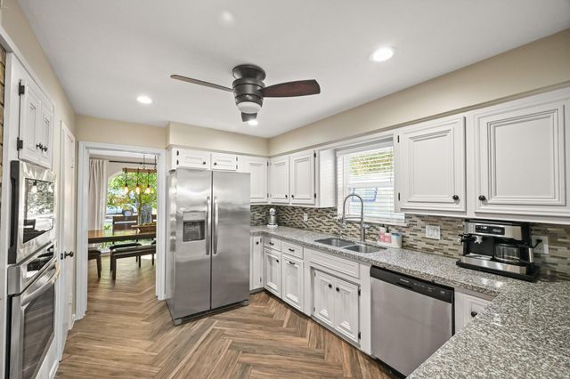 11726 Knobcrest Drive, Houston, TX 77070