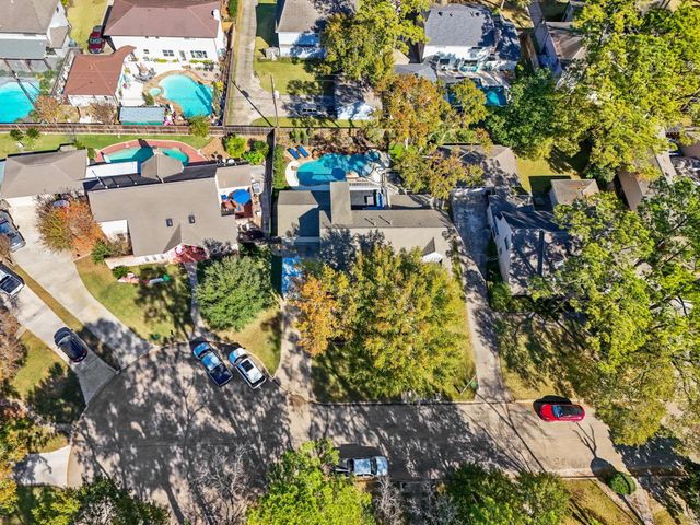 11726 Knobcrest Drive, Houston, TX 77070