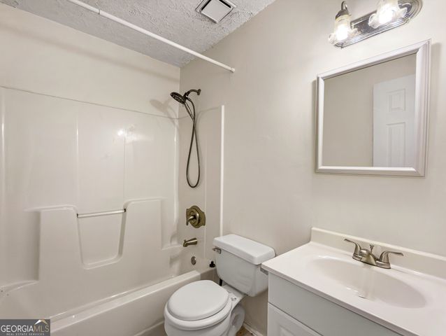 425 Freedom Drive, Mcdonough, GA 30252