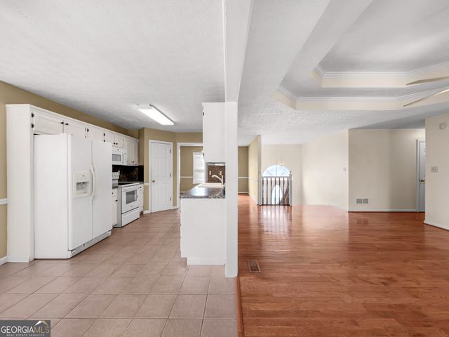 425 Freedom Drive, Mcdonough, GA 30252