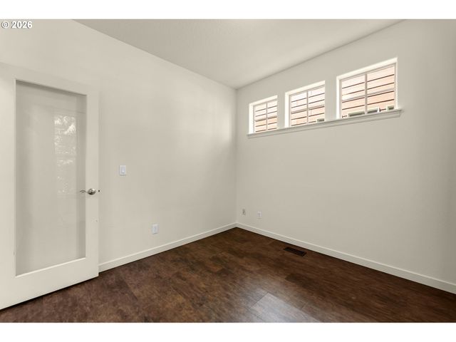 16018 Sw 77TH Ter, Portland, OR 97224