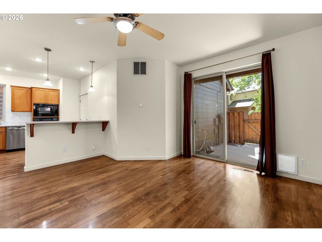 16018 Sw 77TH Ter, Portland, OR 97224