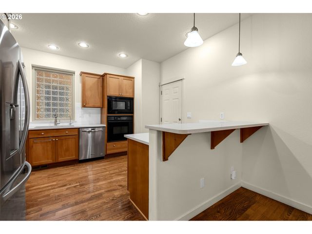 16018 Sw 77TH Ter, Portland, OR 97224