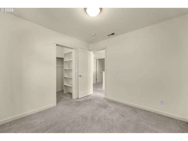 16018 Sw 77TH Ter, Portland, OR 97224