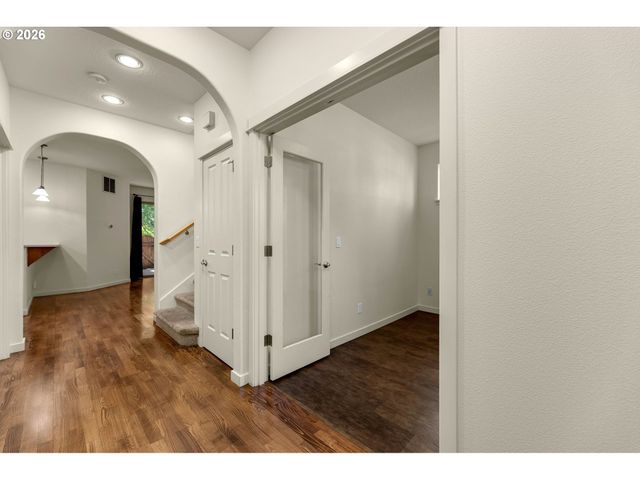 16018 Sw 77TH Ter, Portland, OR 97224