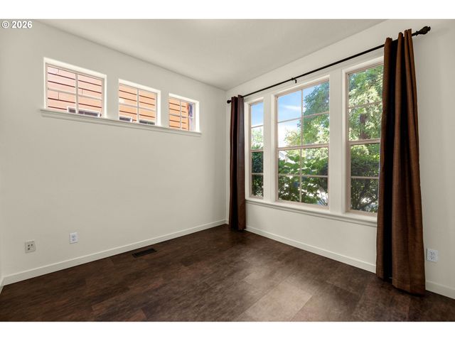 16018 Sw 77TH Ter, Portland, OR 97224